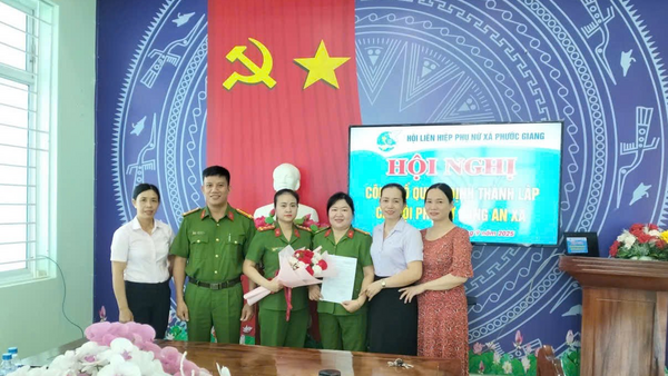 RA MẮT CHI HỘI PHỤ NỮ CÔNG AN  XÃ PHƯỚC GIANG