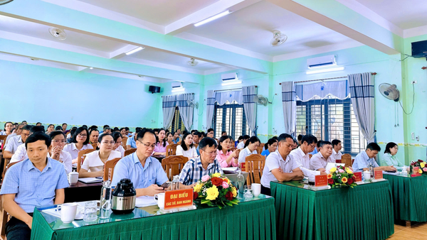 TỔ ĐẠI BIỂU SỐ 6 HĐND TỈNH TIẾP XÚC CỬ TRI TẠI XÃ PHƯỚC GIANG