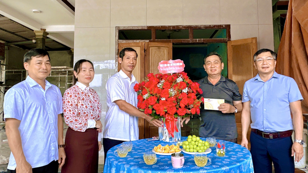 LÃNH ĐẠO XÃ PHƯỚC GIANG THĂM, CHÚC MỪNG NGÀY DOANH NHÂN VIỆT NAM NĂM 2026