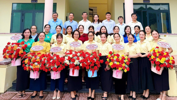 ĐẢNG ỦY XÃ PHƯỚC GIANG GẶP MẶT KỶ NIỆM CÁC NGÀY TRUYỀN THỐNG CỦA ĐẢNG VÀ CÁC TỔ CHỨC CHÍNH TRỊ - XÃ HỘI
