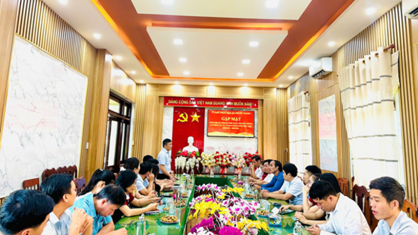 Đảng ủy - HĐND - UBND - UBMTTQVN xã Phước Giang tổ chức gặp mặt Kỷ niệm 80 năm Ngày thành lập Văn phòng HĐND & UBND và các cơ quan hành chính Nhà nước (28/8/1945 – 28/8/2025)